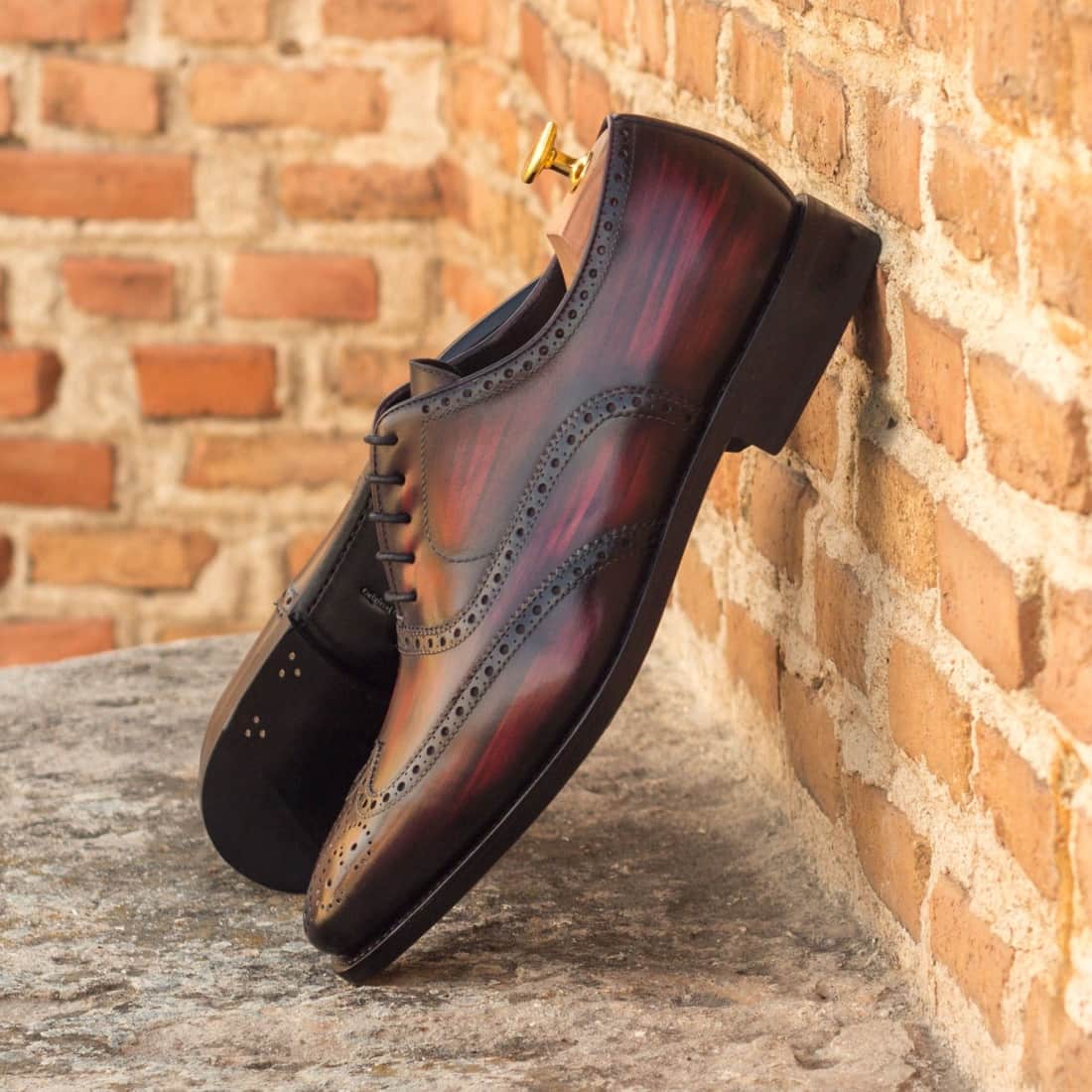 Richelieu fleuri en cuir patiné bordeaux – vue 4