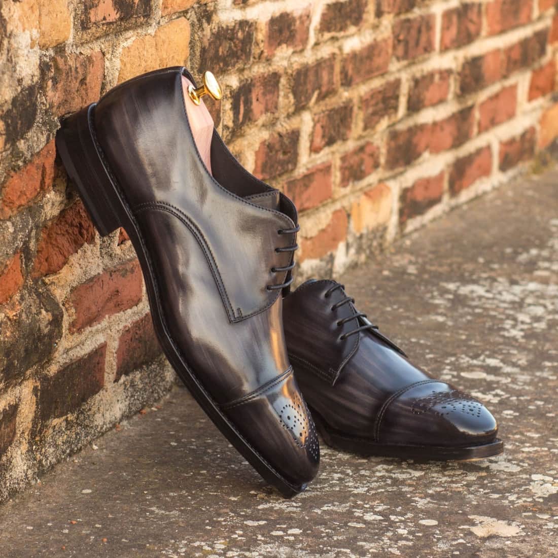 Derbie Bout Droit Fleuri en cuir patiné gris – vue 4