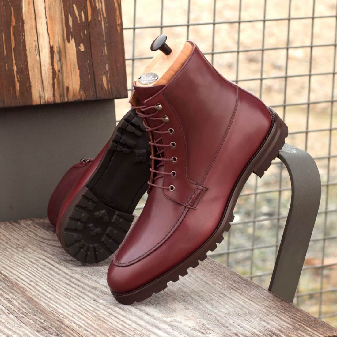 Bottines Derby Demi-Chasse en cuir bordeaux - Semelles Commando – vue 4