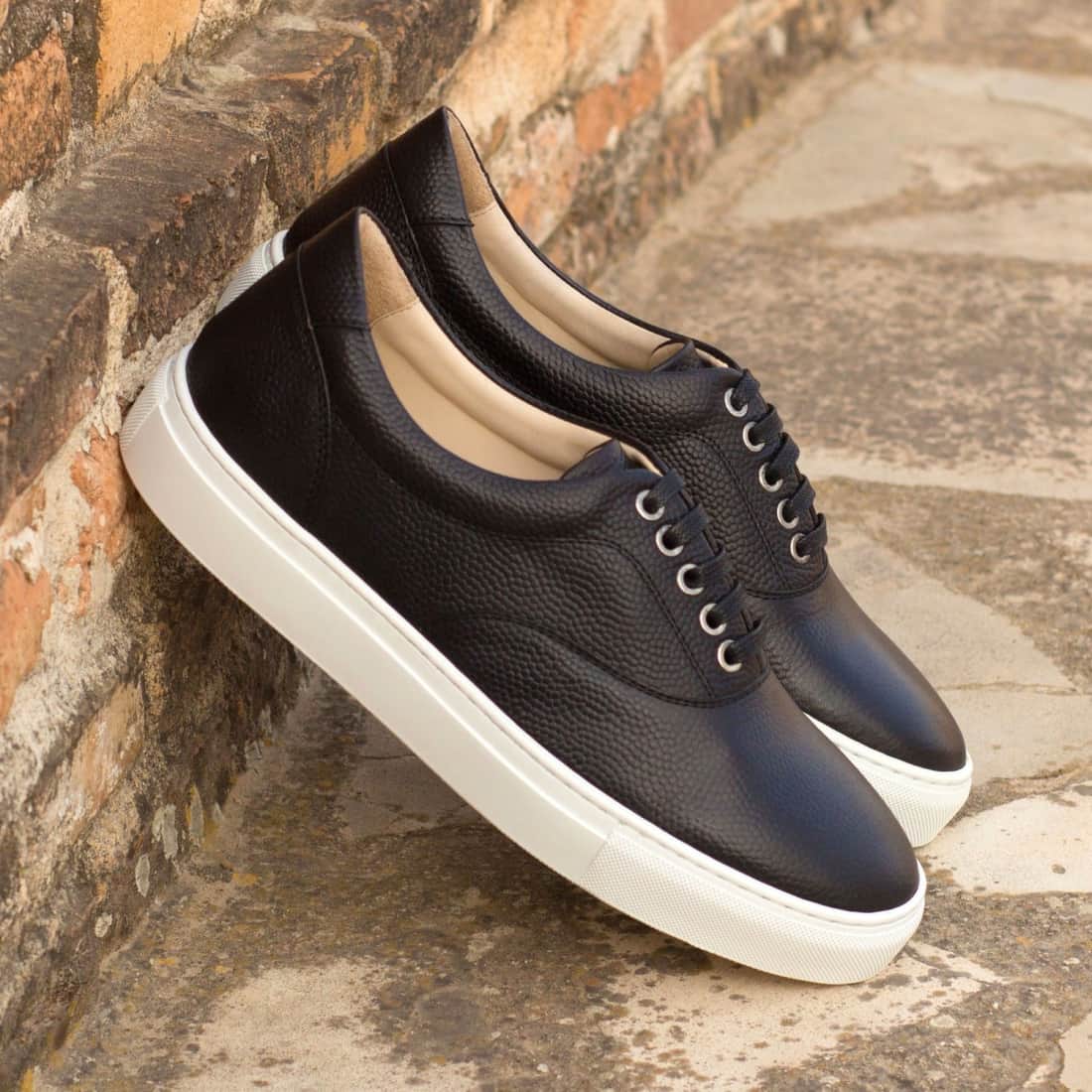 Sneakers Spinner en cuir grainé noir - Semelles Blanches – vue 5