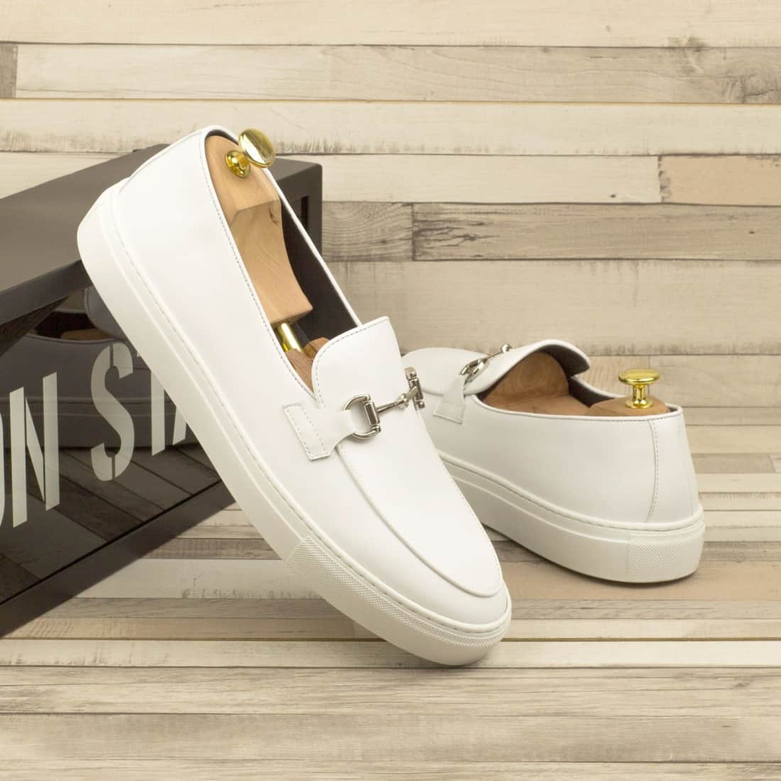 Sneaker Mocassin à Mors en cuir balnc – vue 4