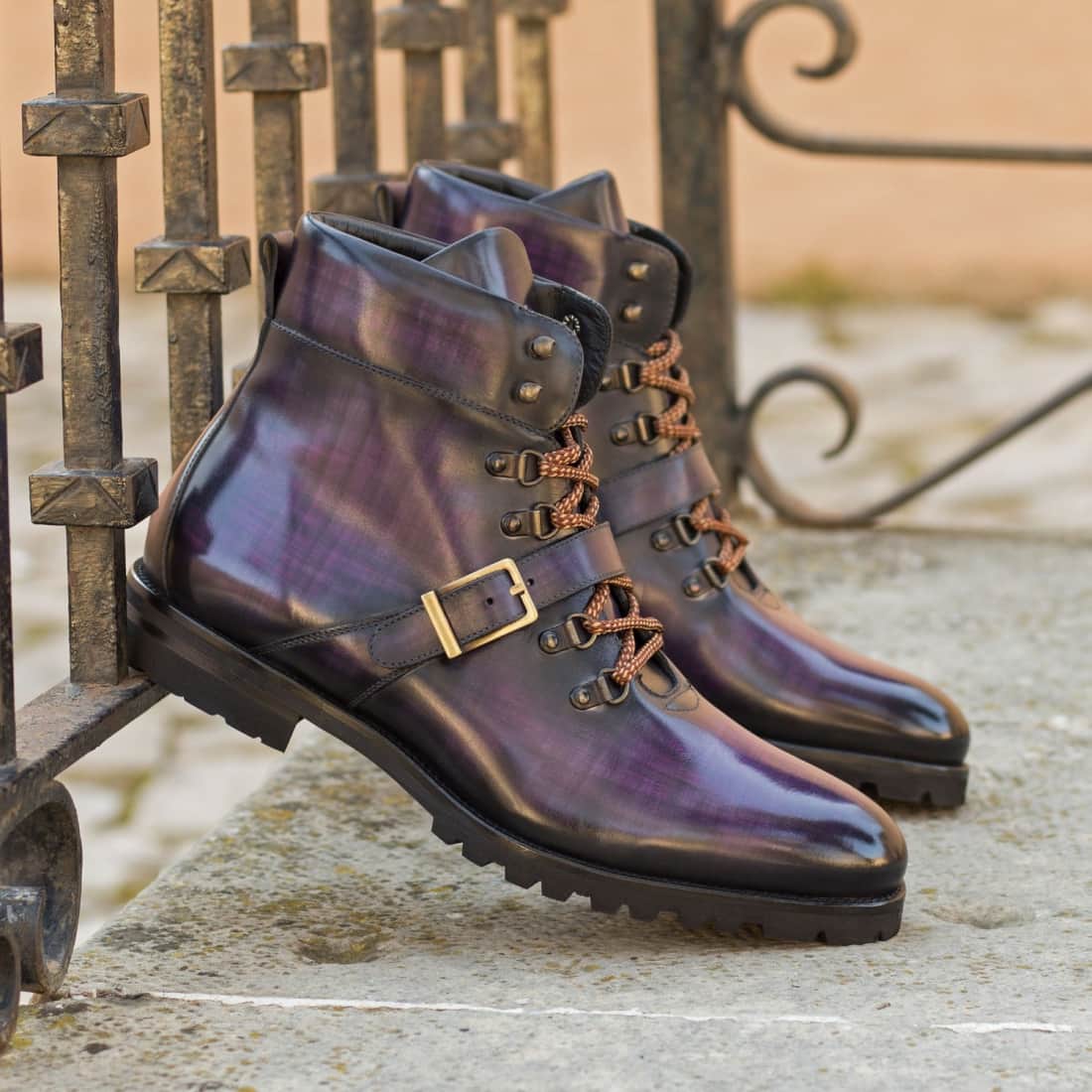 Hiking Boots en cuir patiné violet - Semelles Commando – vue 4
