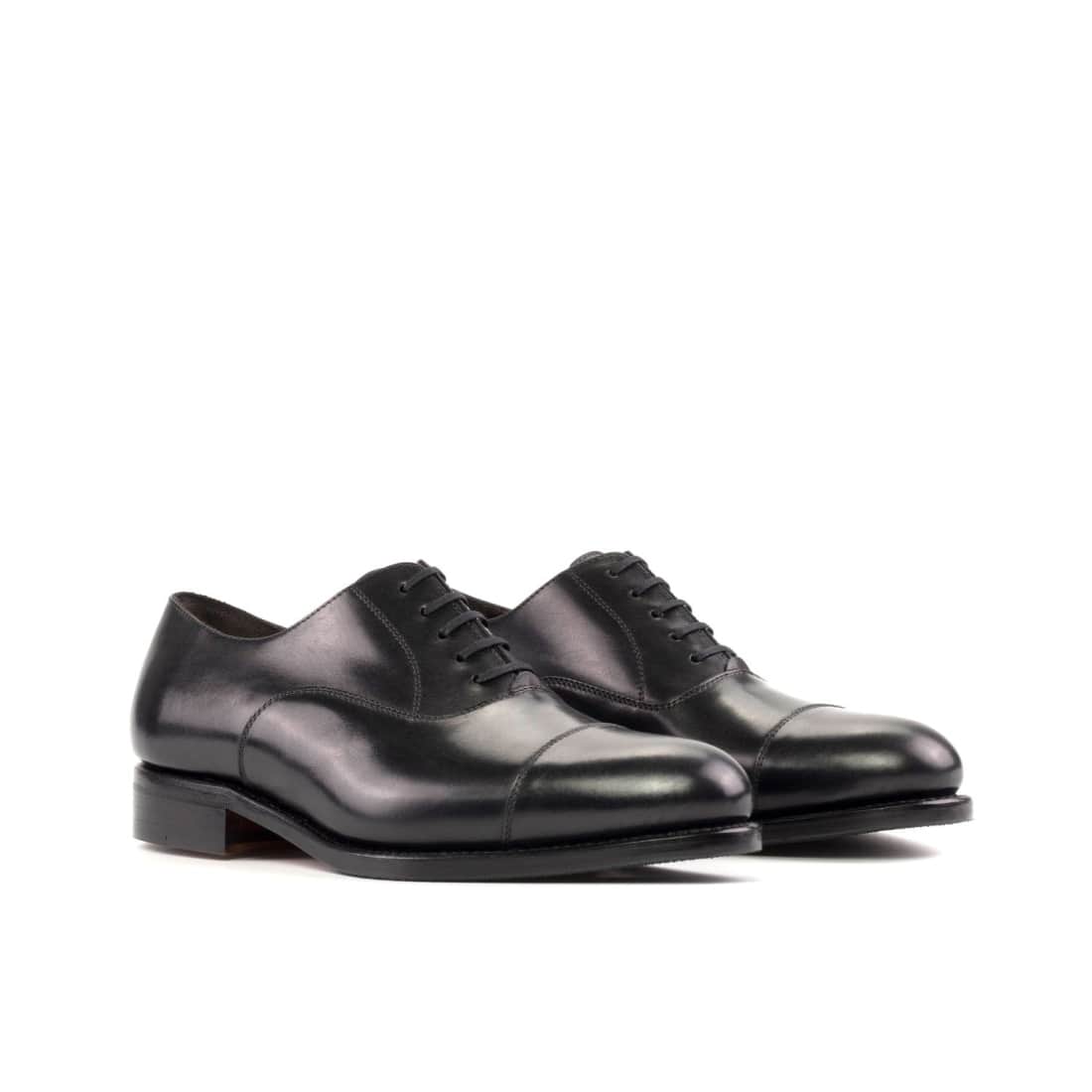 Richelieu bout droit en cuir noir (forme ronde)