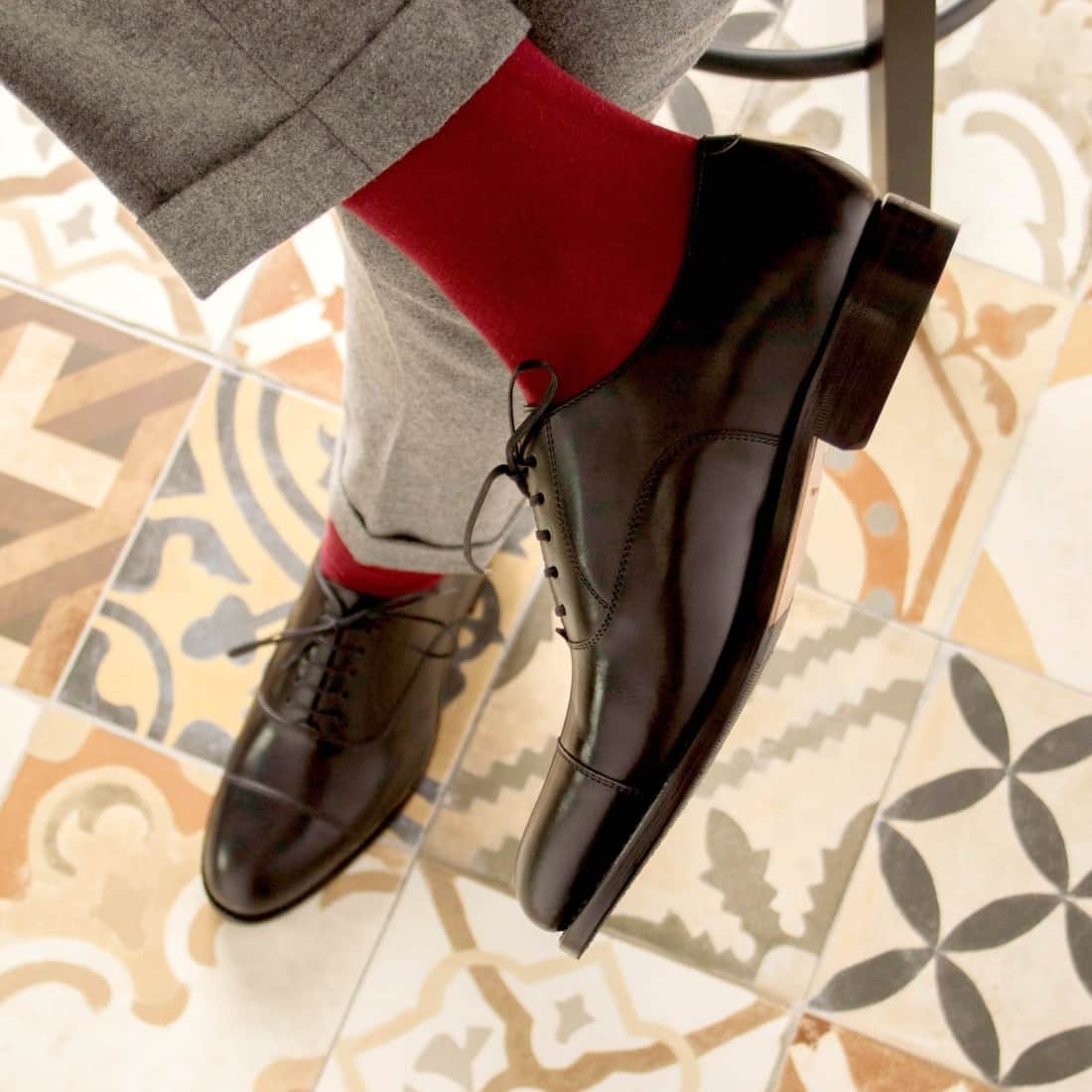 Richelieu bout droit en cuir noir (forme ronde) – vue 4