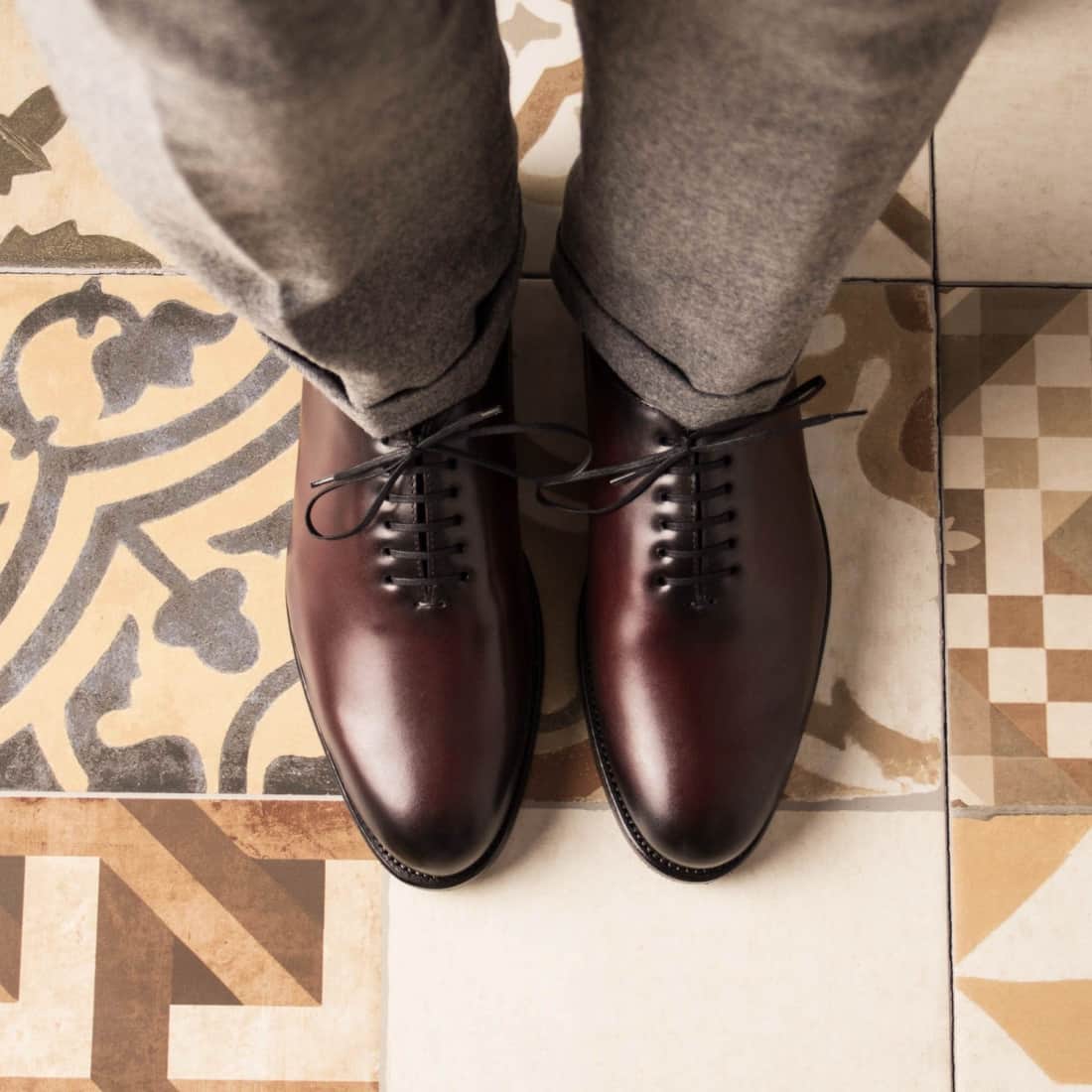 One Cut en cuir bordeaux – vue 5