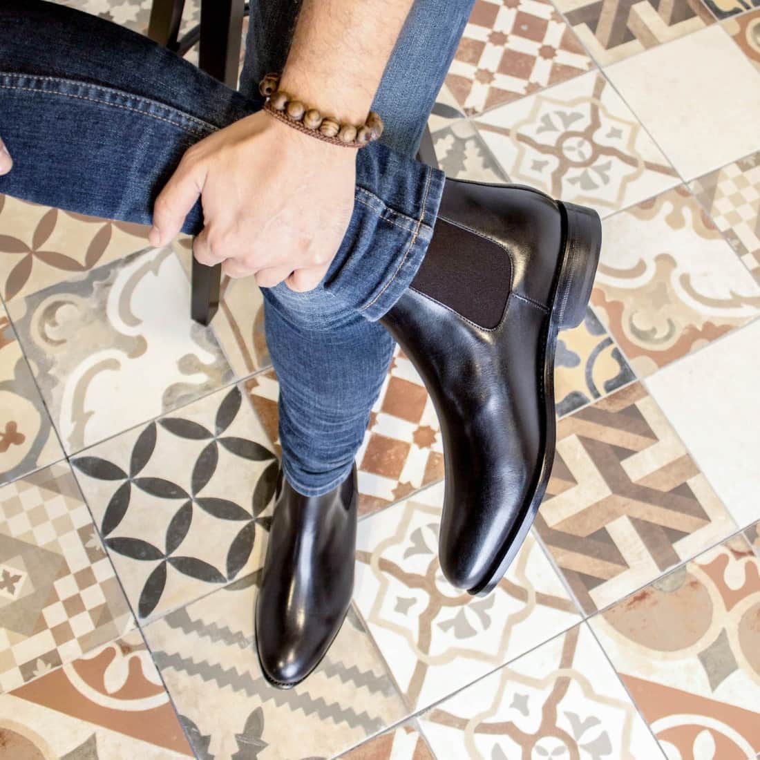 Cheslea Boots en cuir noir – vue 5