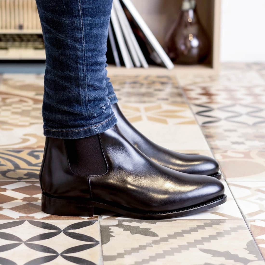 Cheslea Boots en cuir noir – vue 6