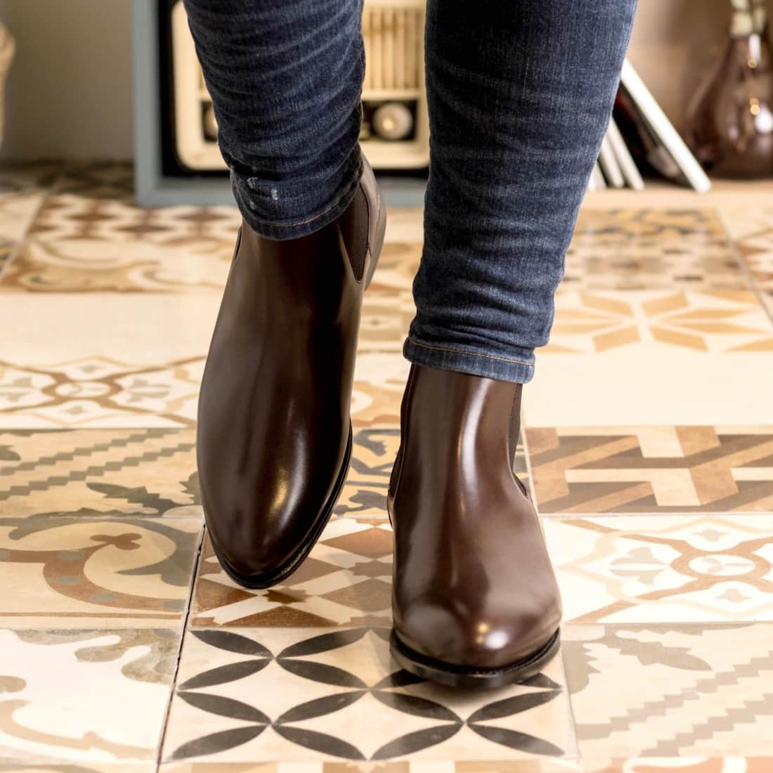 Cheslea Boots en cuir marron foncé – vue 4