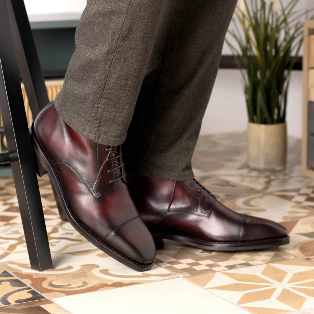Bottines Bout Droit en cuir bordeaux - Semelles Dainite® – vue 6