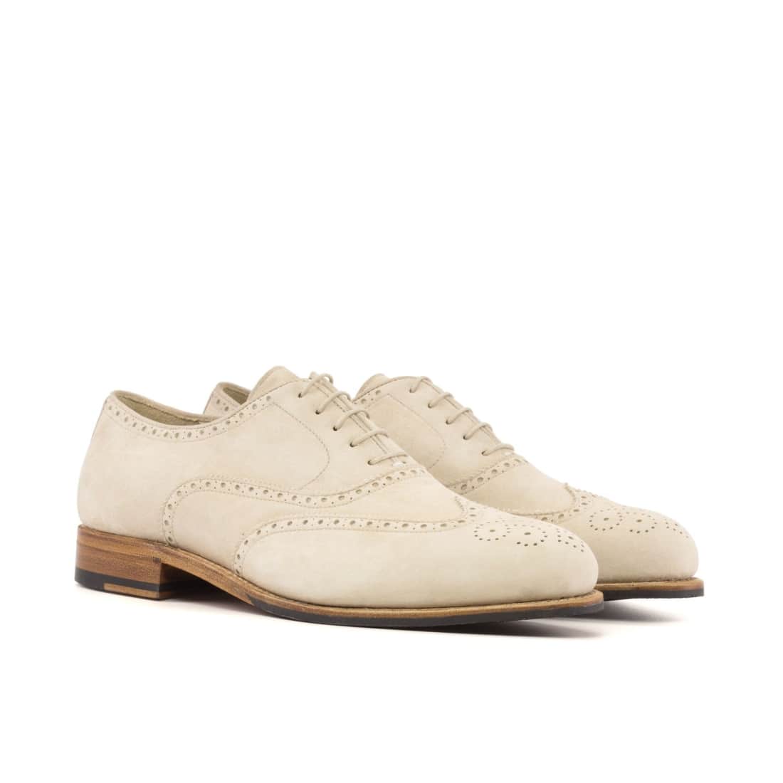 Richelieu fleuri en daim beige ivoire