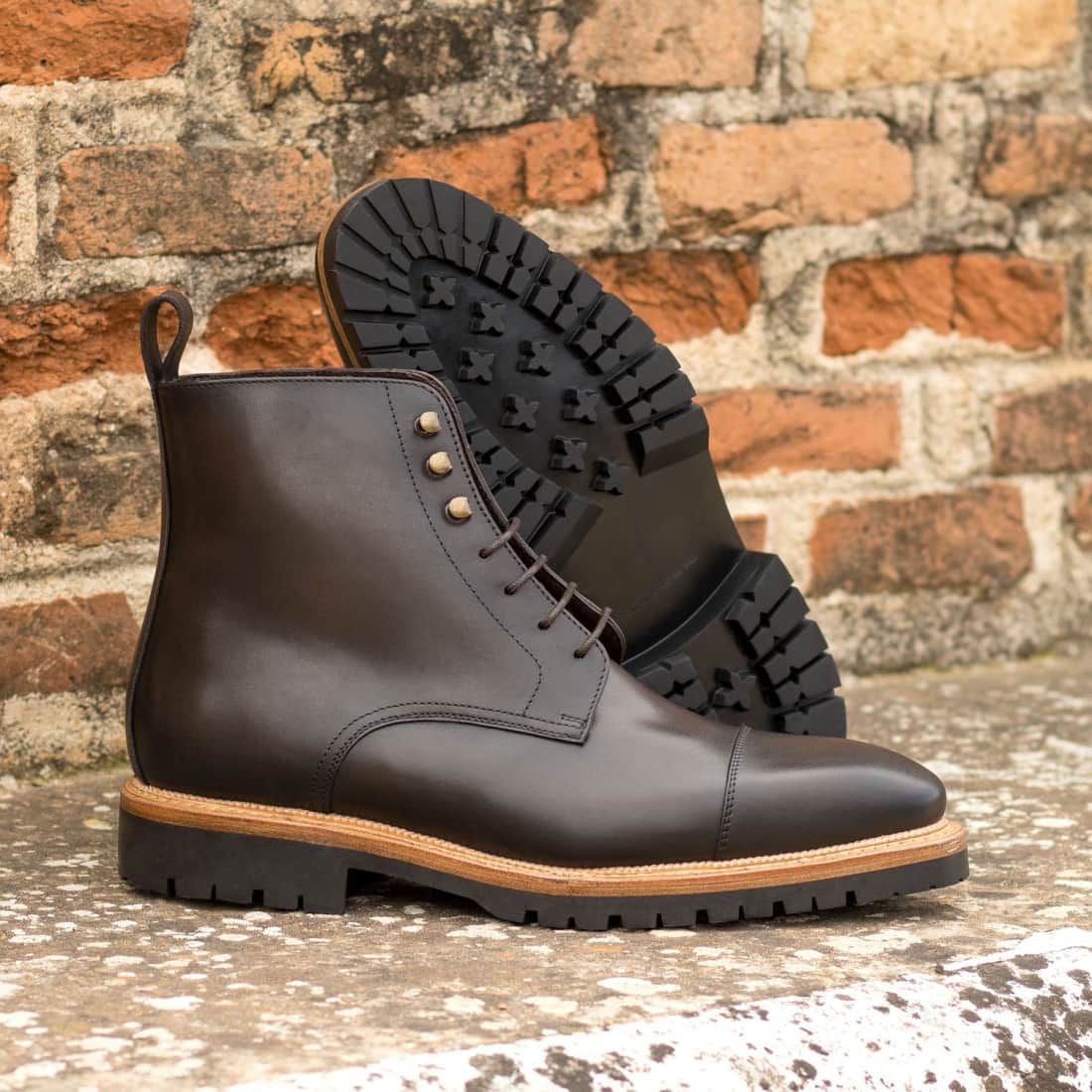Bottines Bout Droit en cuir marron foncé - Semelles Commando – vue 4