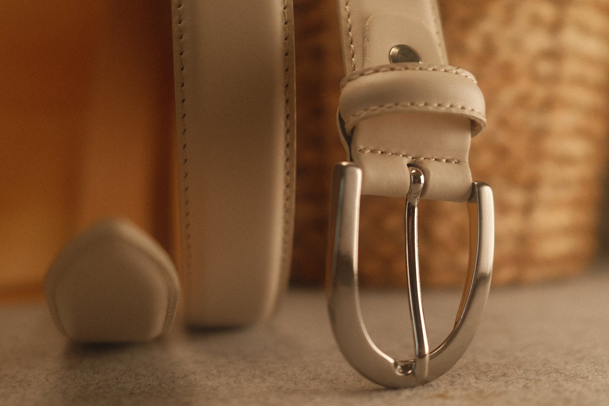 Ceinture cuir blanc cassé boucle ronde fine 30 mm – vue 3