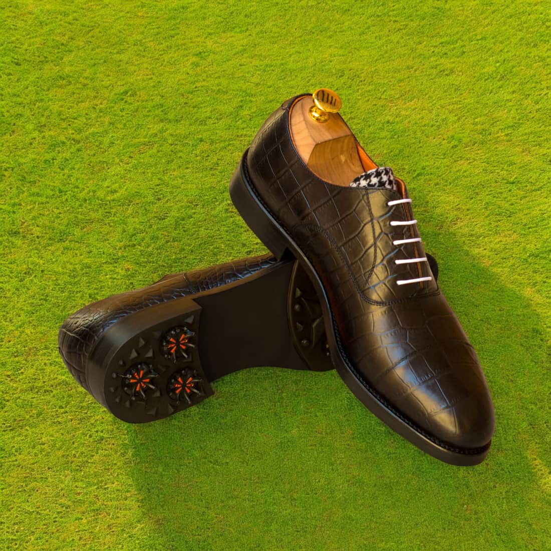 Richelieu bout droit de golf en cuir croco noir – vue 4