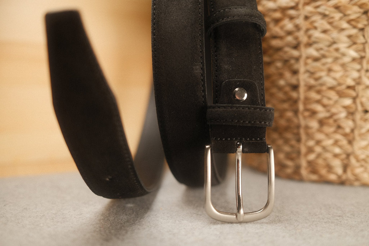 Ceinture en daim noir boucle ronde 35 mm – vue 2