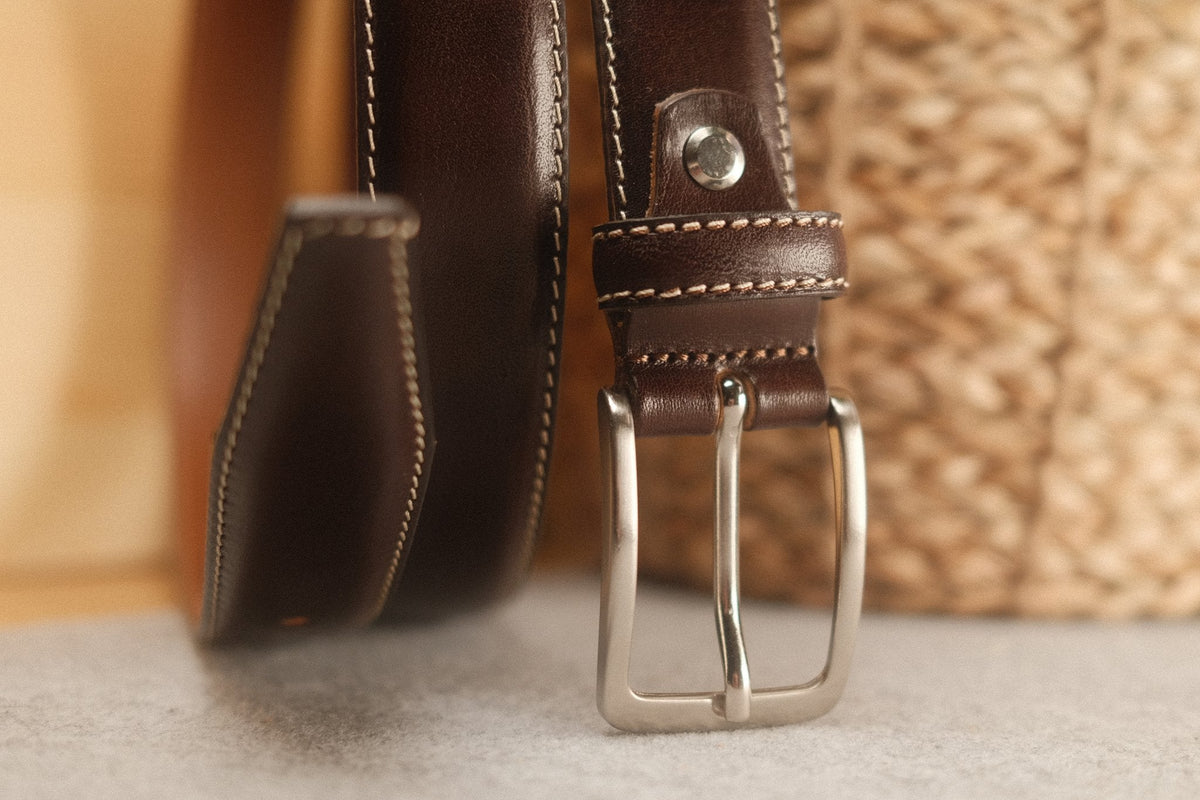 Ceinture en cuir marron foncé – surpiqûre écru, 30 mm – vue 2