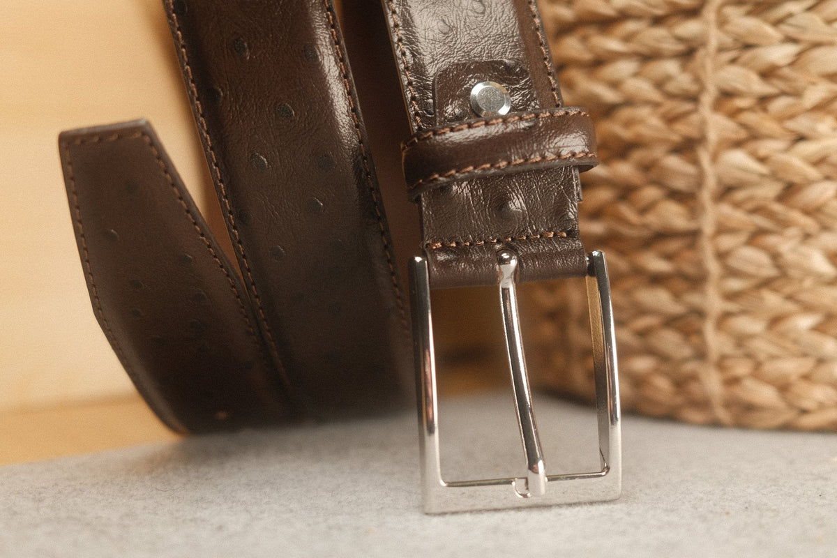 Ceinture en cuir marron foncé façon autruche 35 mm – vue 2