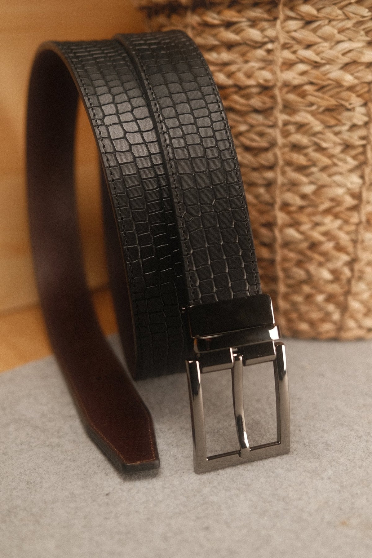 Ceinture en cuir Noir – Marron Foncé façon croco réversible 35 mm – vue 4
