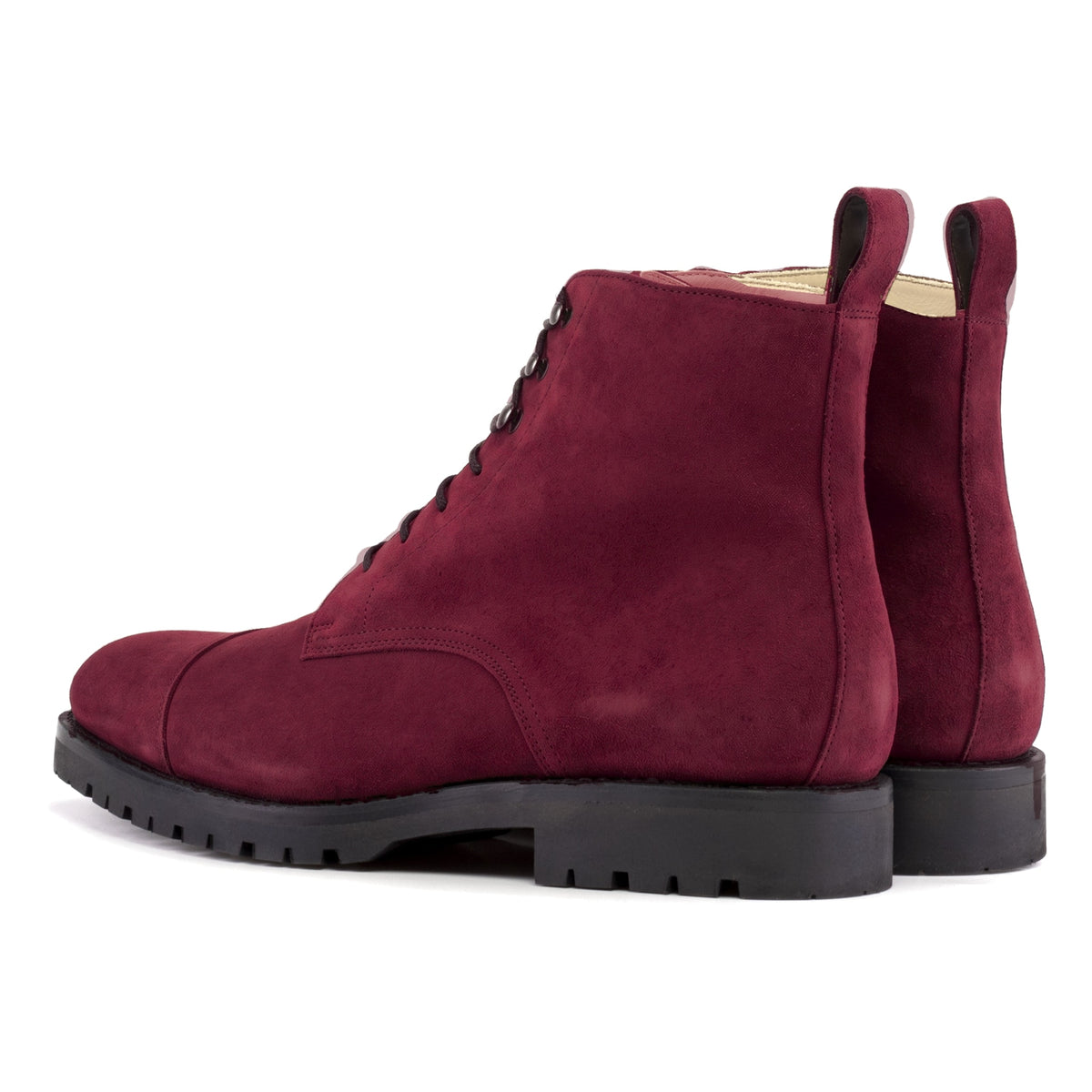 Bottines Bout Droit en daim de chevreau bordeaux, vue de trois quarts arrière