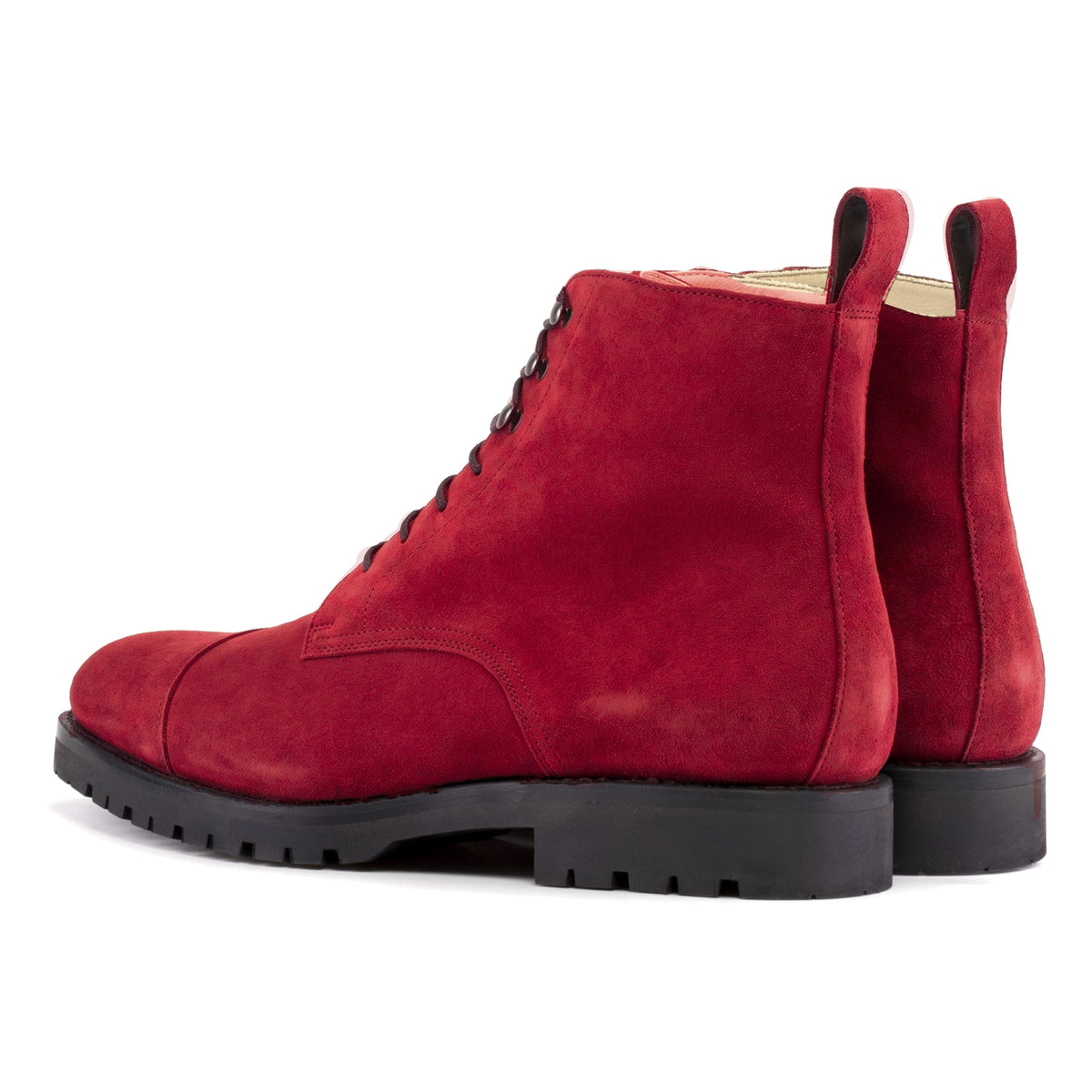 Bottines Bout Droit en daim de chevreau rouge, vue de trois quarts arrière