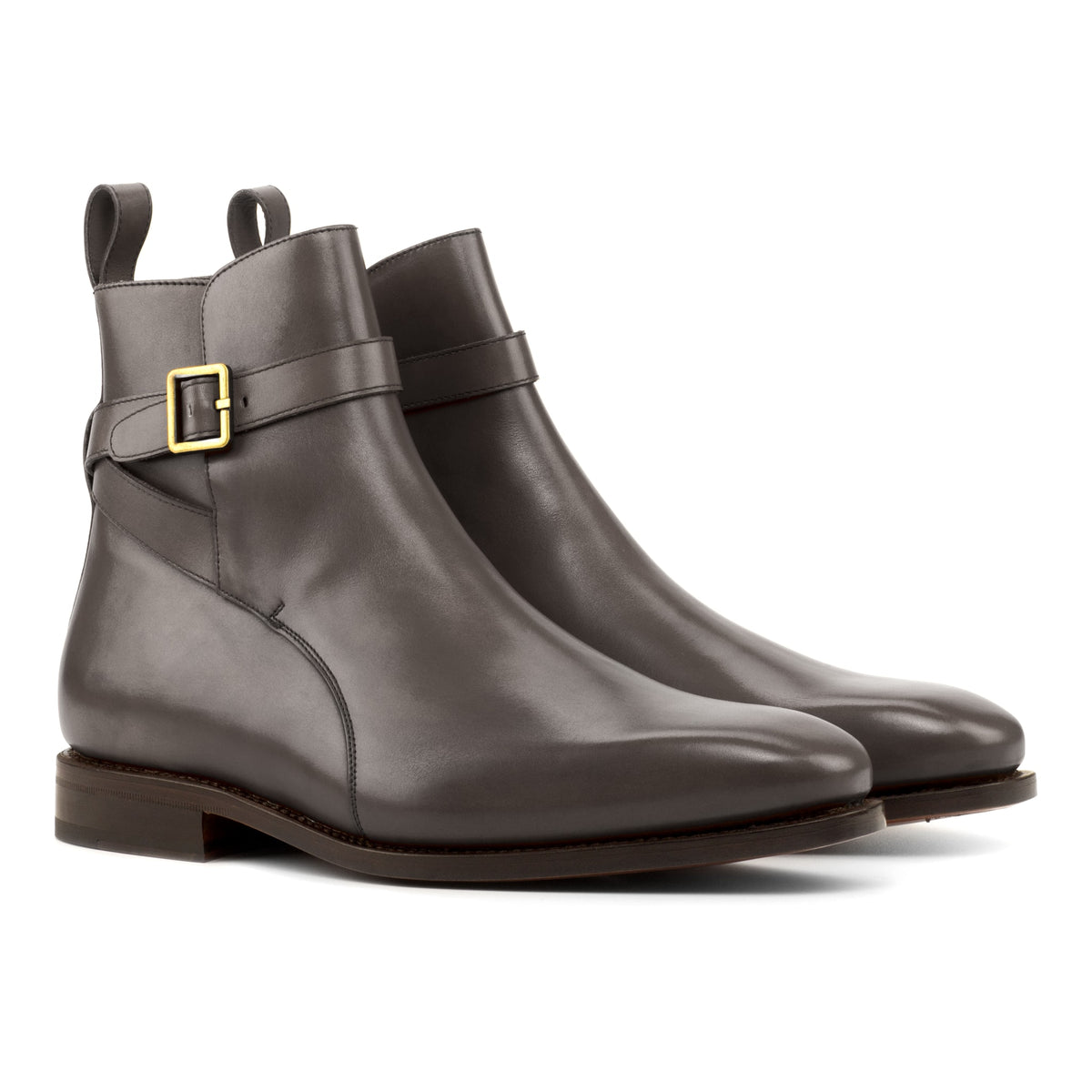 Bottines Jodhpur en cuir teinté main gris, vue de trois quarts avant