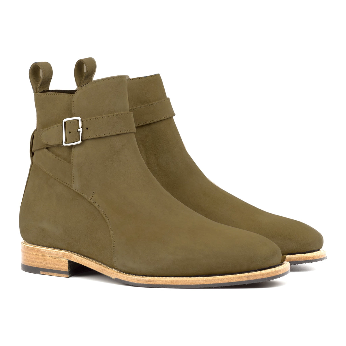 Bottines Jodhpur en daim kaki, vue de trois quarts avant