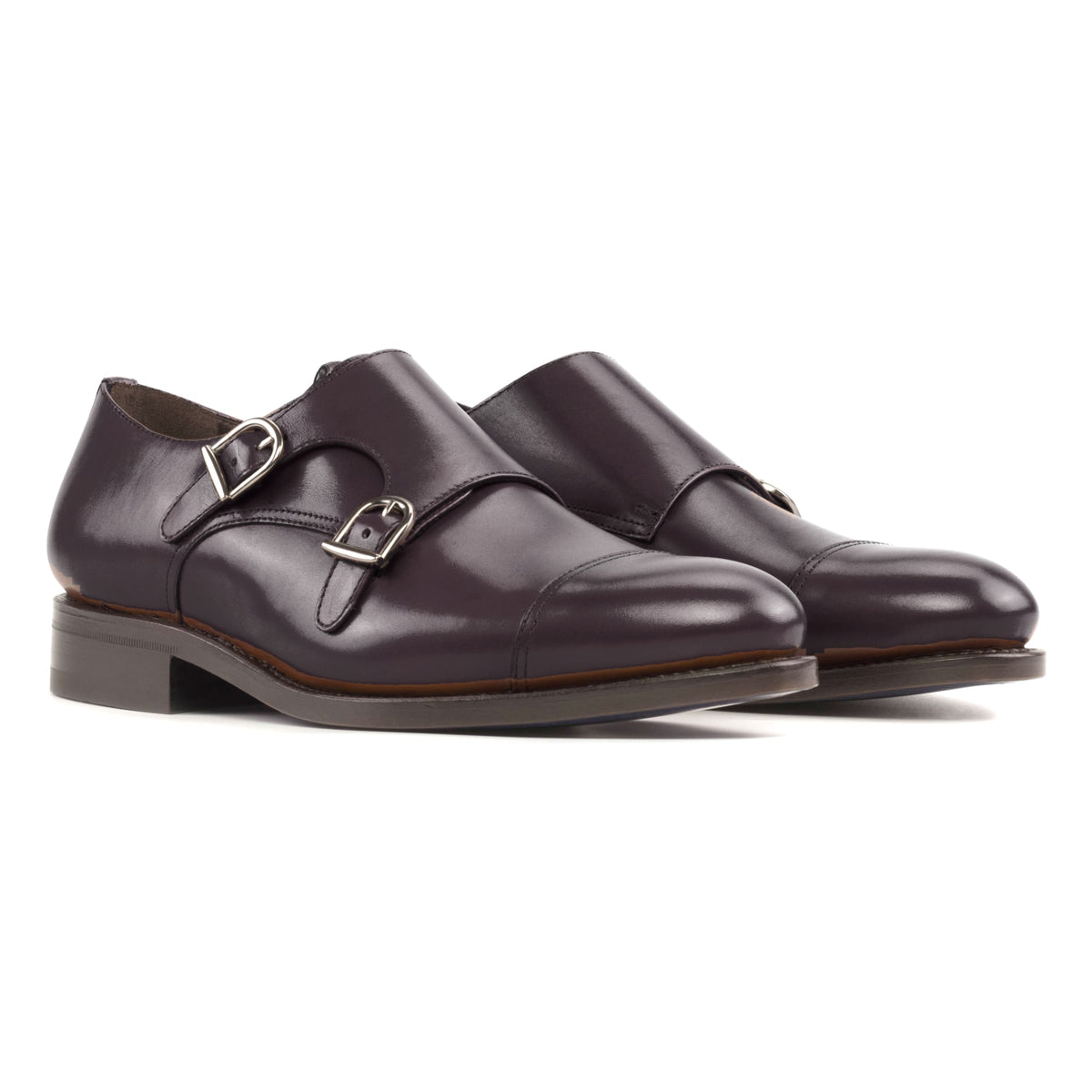 Chaussure double boucle en cuir sang-de-bœuf, la paire vue de trois quarts avant