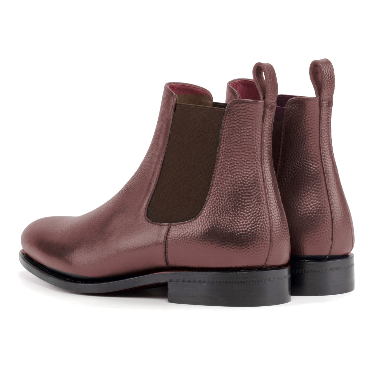 Chelsea Boots en cuir grainé bordeaux, la paire vue de trois quarts arrière