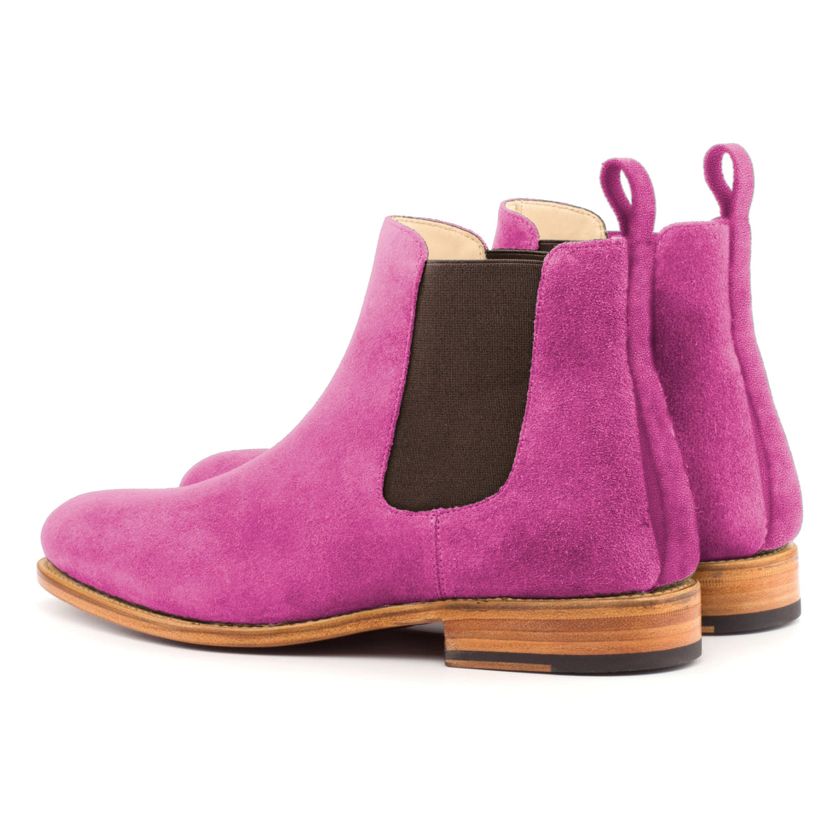 Chelsea Boots en daim de chevreau fuchsia, la paire vue de trois quarts arrière