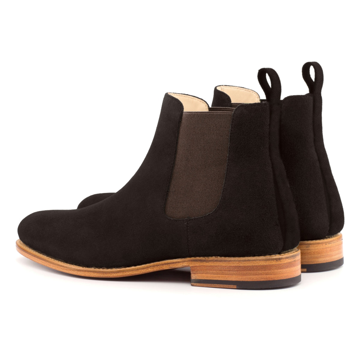 Chelsea Boots en daim marron foncé, la paire vue de trois quarts arrière