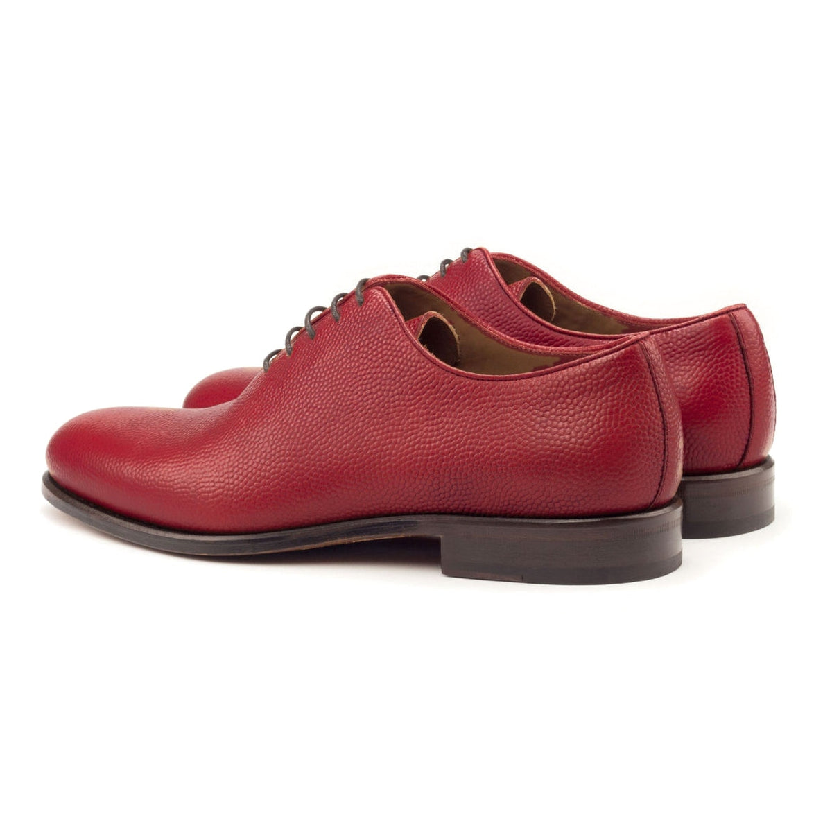 One Cut en cuir gros grain rouge, la paire vue de trois quarts arrière