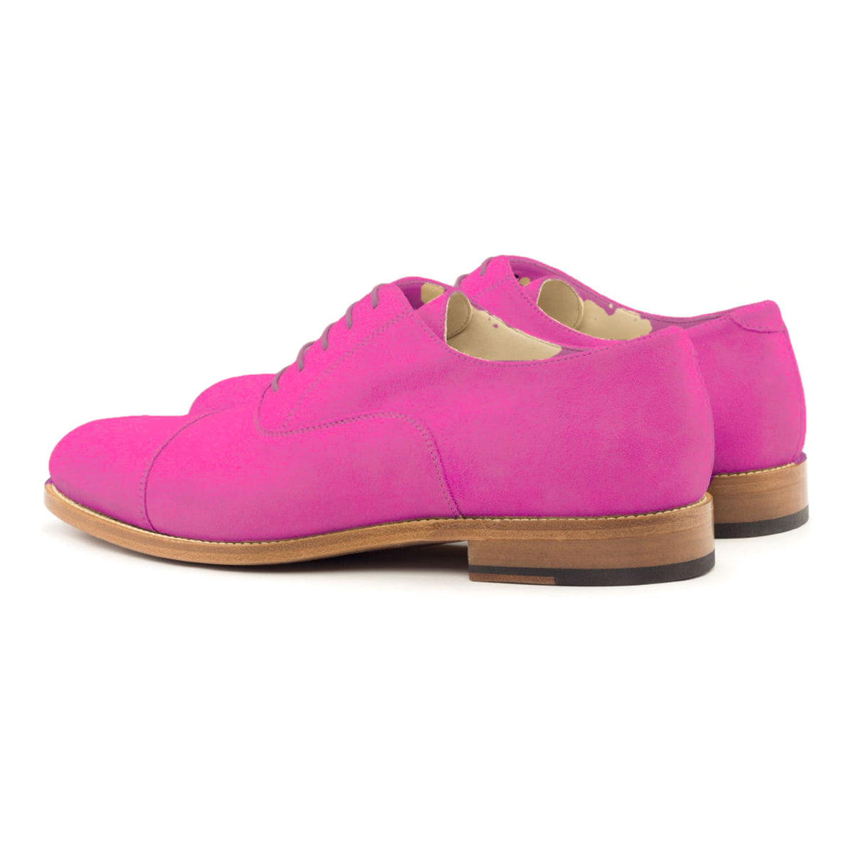 Richelieu bout droit en daim de chevreau fuchsia, la paire vue de trois quarts arrière