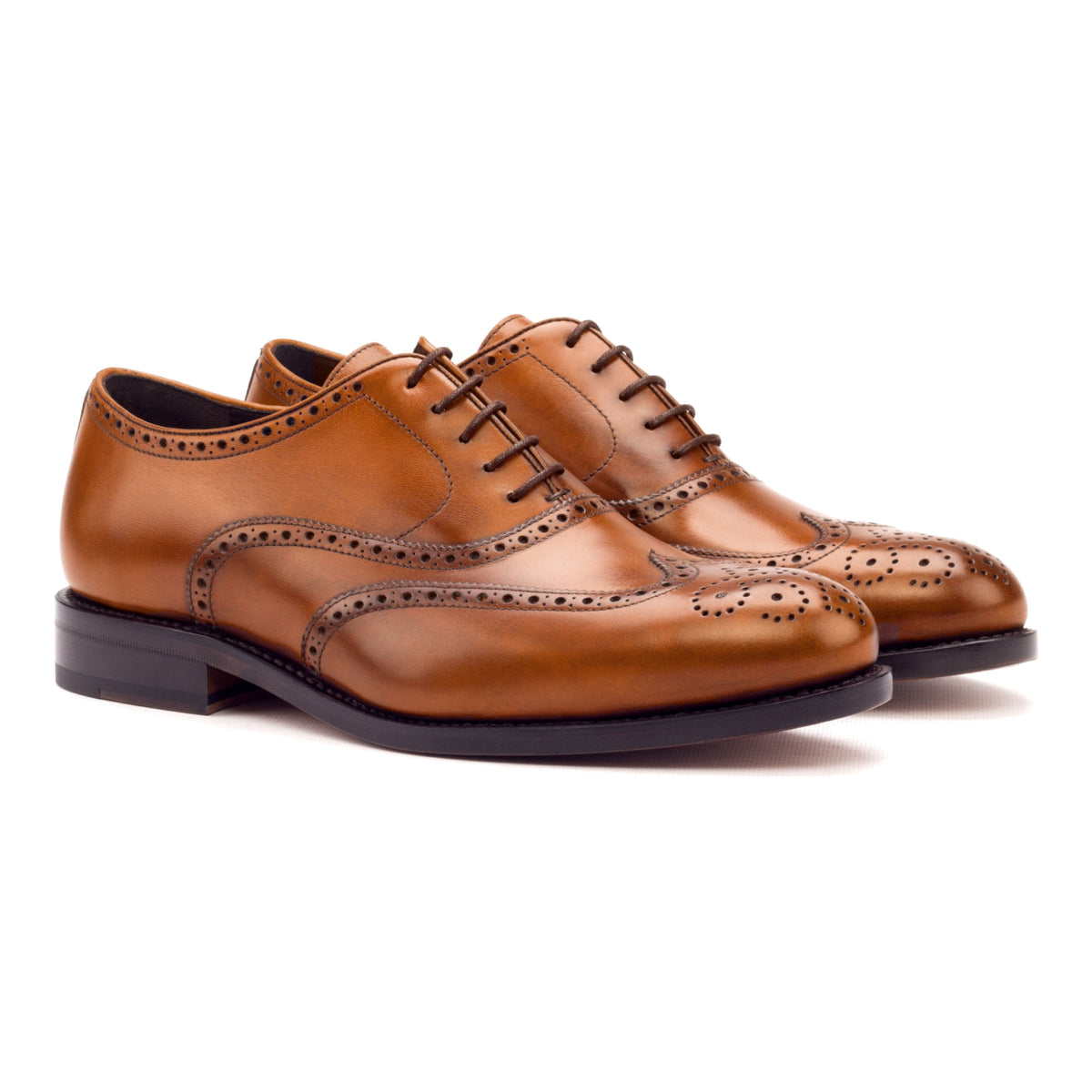 Richelieu fleuri en cuir teinté main cognac – vue 1