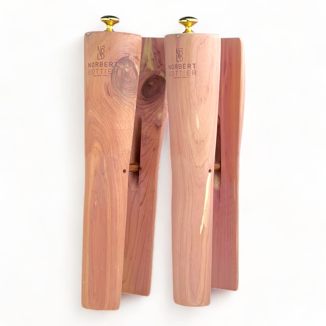 Embauchoirs de bottes en bois de cèdre – vue 2